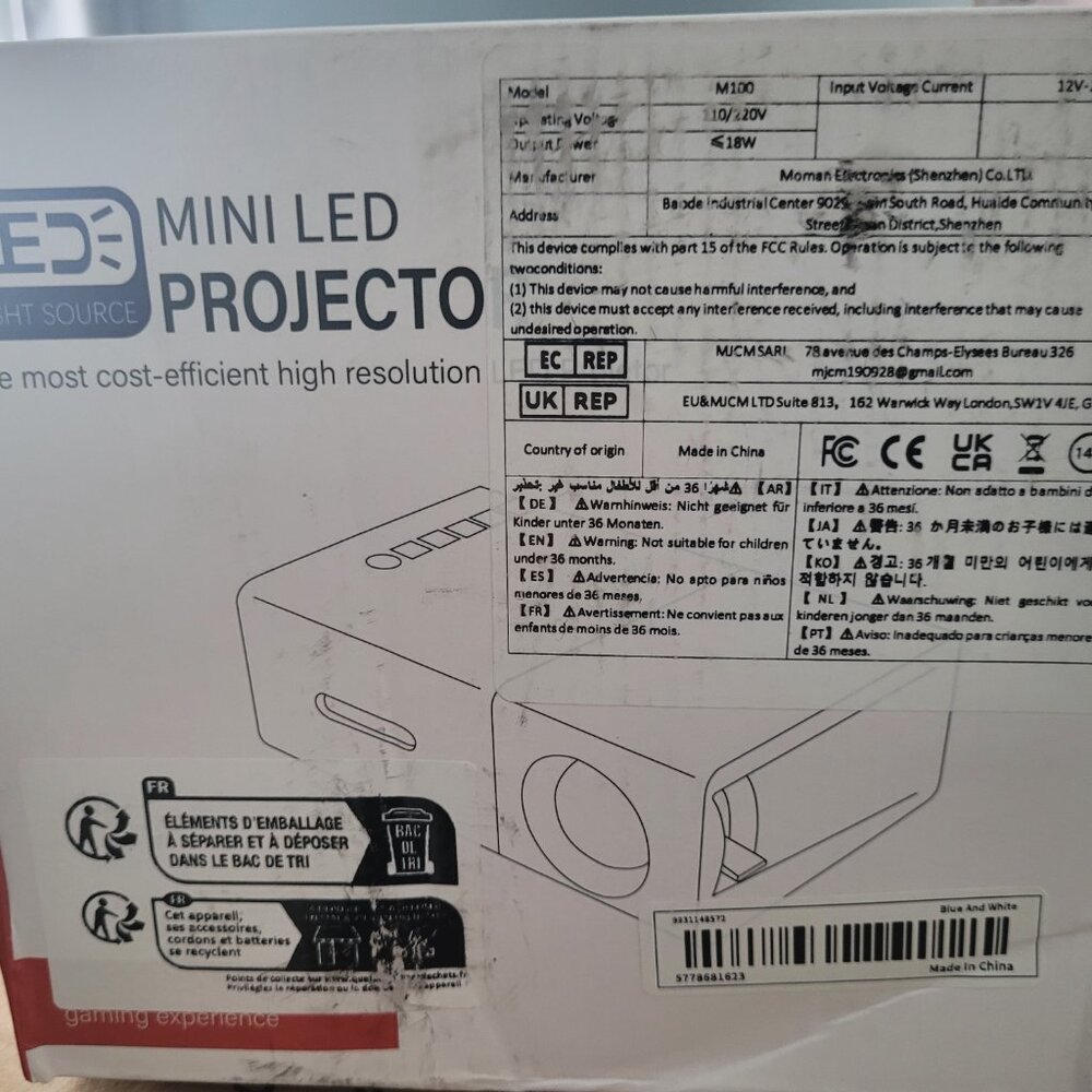 Mini Portable Led Projector - Picture 2 of 3